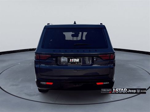 Used 2025 Jeep Wagoneer Series II w/ Premium Group I image 6