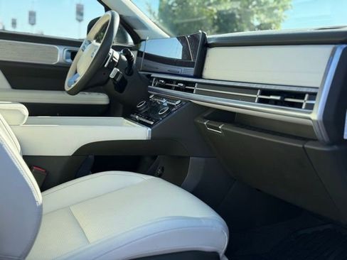 Used 2025 Hyundai Santa Fe Calligraphy image 13