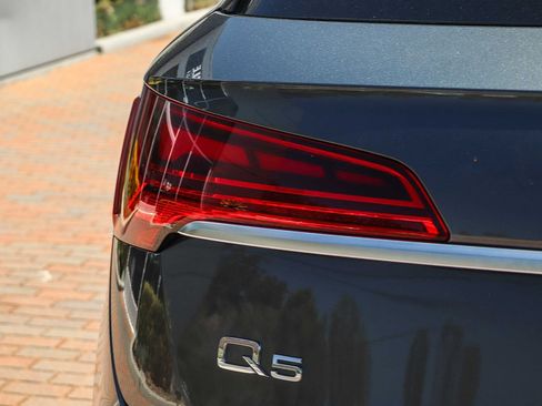 Certified 2023 Audi Q5 2.0T Premium Plus AWD/4WD image 8