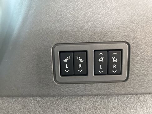 Certified 2025 Cadillac XT6 Premium Luxury w/ Technology Package image 22