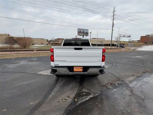 Used 2024 Chevrolet Silverado 1500 LT image 7