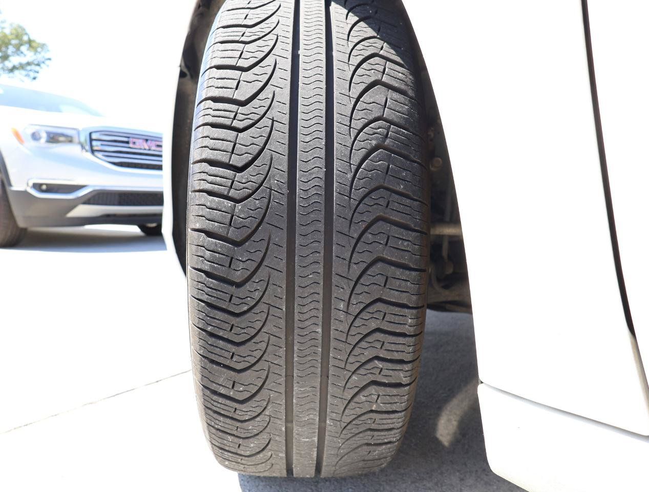 Used 2018 Acura TLX w/ Technology Package FWD image 30