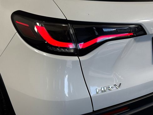 Used 2023 Honda HR-V Sport image 36