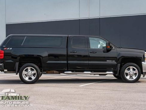 Used 2018 Chevrolet Silverado 2500 LT w/ All Star Edition AWD/4WD image 11