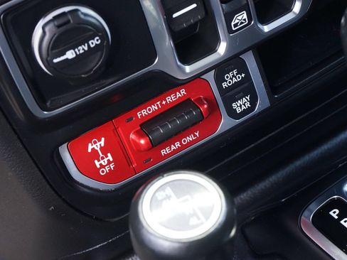Used 2022 Jeep Gladiator Rubicon w/ LED Lighting Group AWD/4WD image 18