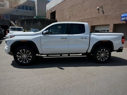 Used 2024 GMC Canyon Denali AWD/4WD image 14