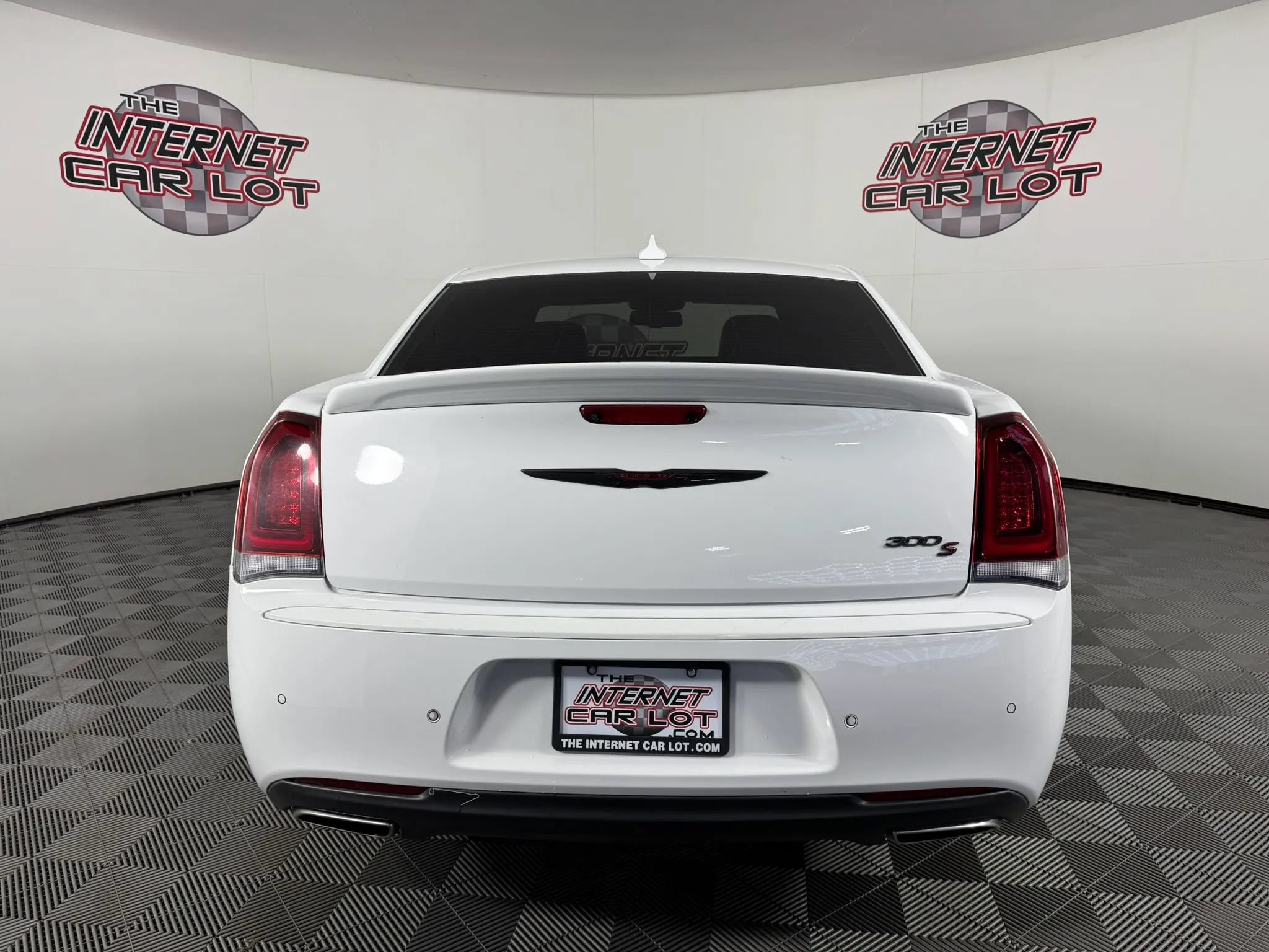 Used 2021 Chrysler 300 S w/ S Model Appearance Package RWD image 6