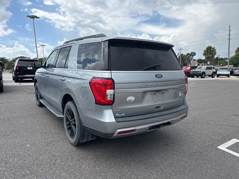 Used 2022 Ford Expedition XLT RWD image 3