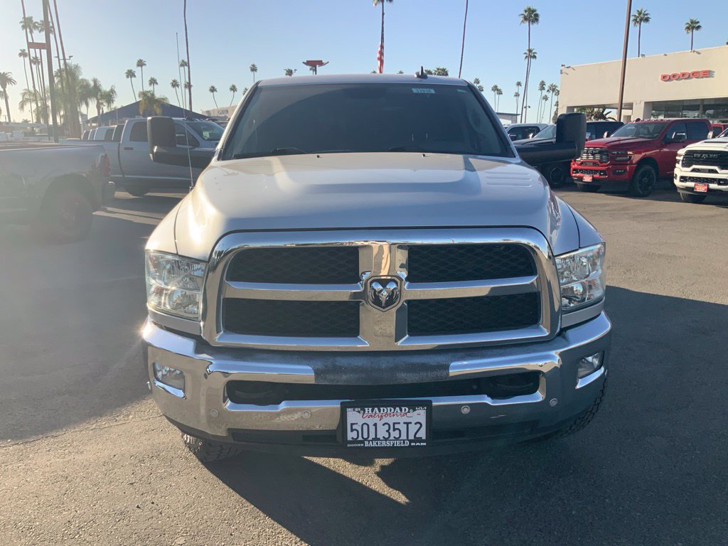 Used 2018 RAM 2500 SLT w/ Luxury Group AWD/4WD image 2