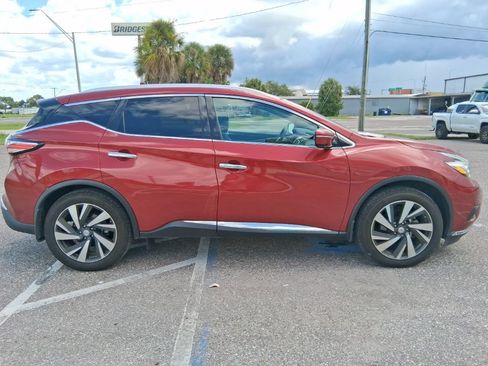 Used 2015 Nissan Murano Platinum w/ Platinum Technology Package FWD image 2