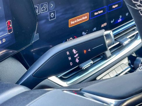 New 2026 Chevrolet Equinox EV LT image 18