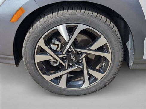 Used 2022 Hyundai Kona Limited FWD image 23