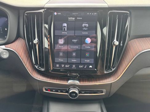 Certified 2024 Volvo XC60 B5 Plus w/ Protection Package Premier AWD/4WD image 12