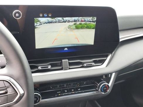 Used 2025 Chevrolet Equinox LT AWD/4WD image 26