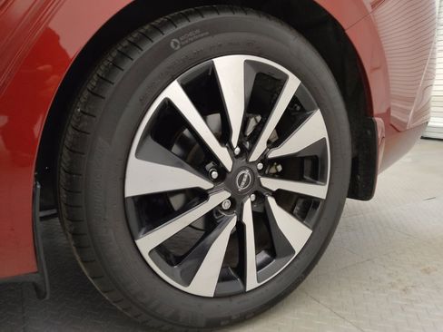 Used 2024 Nissan Sentra SV w/ SV Premium Package image 31