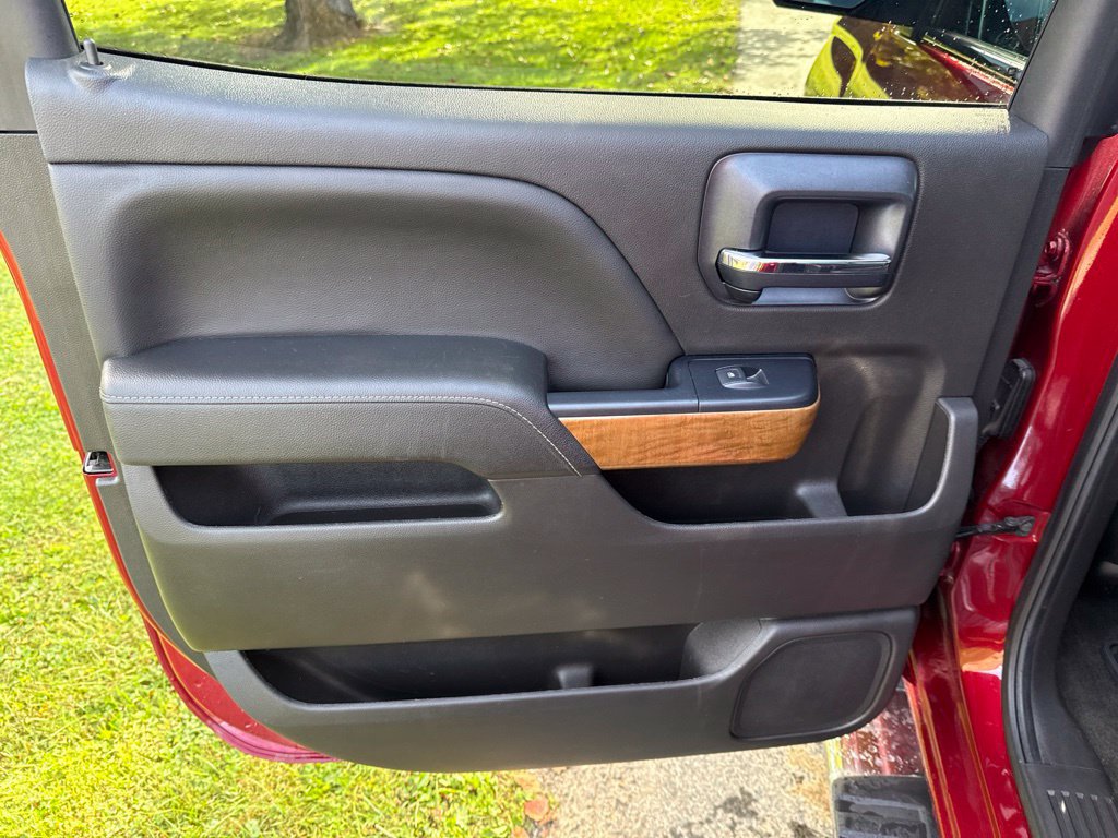 Used 2018 Chevrolet Silverado 1500 LTZ w/ Sport Package AWD/4WD image 26