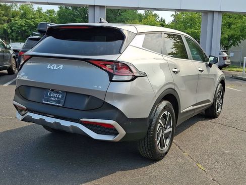 Used 2023 Kia Sportage LX AWD/4WD image 9