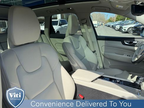 Used 2020 Volvo XC60 T5 Inscription AWD/4WD image 31