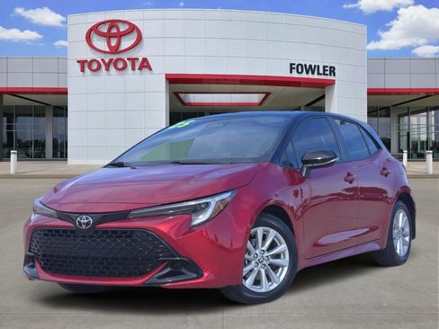Used 2025 Toyota Corolla SE w/ SE Package FWD image 1