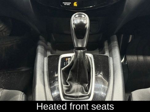 Used 2019 Nissan Rogue SV image 13