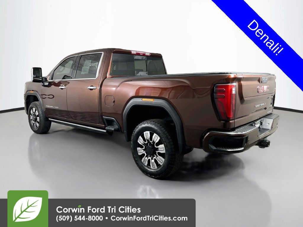 Used 2024 GMC Sierra 2500 Denali w/ Technology Package AWD/4WD image 10