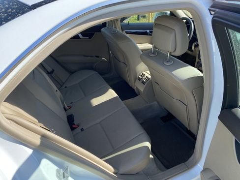 Used 2014 Mercedes-Benz C 250 Sedan image 10