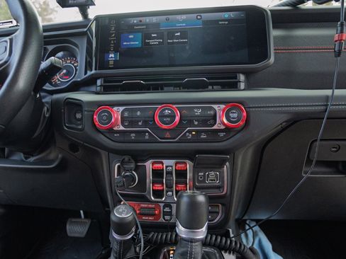 Used 2024 Jeep Wrangler Unlimited Rubicon 392 AWD/4WD image 32