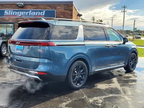 Used 2023 Kia Carnival SX image 3