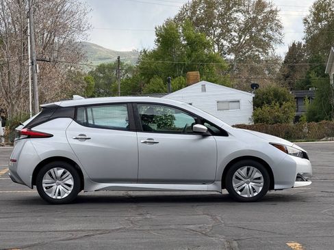 Used 2023 Nissan Leaf S FWD image 2