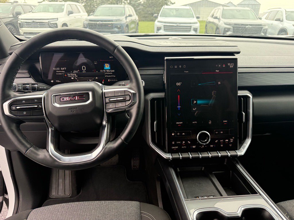 Used 2025 GMC Acadia Elevation FWD image 13