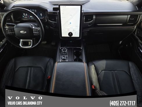 Used 2022 Ford Expedition Platinum image 25