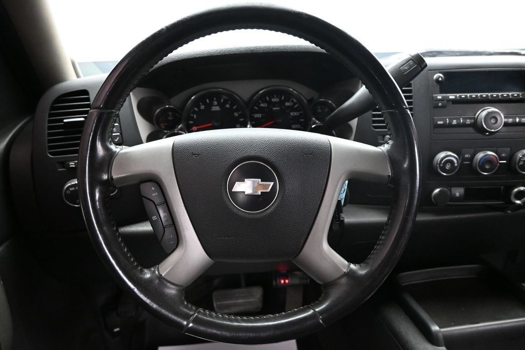 Used 2008 Chevrolet Silverado 1500 LT w/ Power Pack Plus AWD/4WD image 14