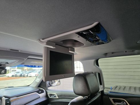 Used 2019 GMC Yukon Denali w/ Open Road Package image 18