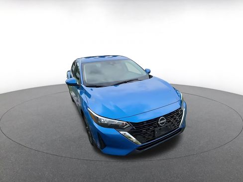 Used 2025 Nissan Sentra SV FWD image 3