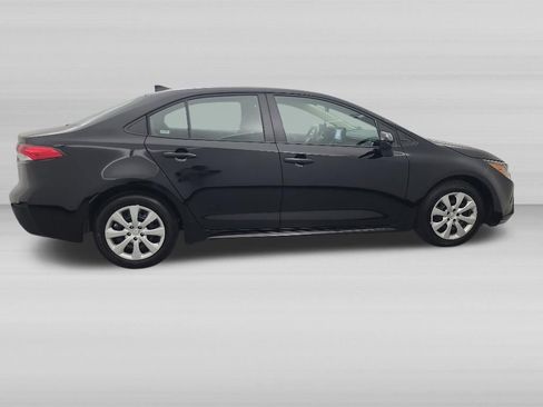 Used 2026 Toyota Corolla LE FWD image 3