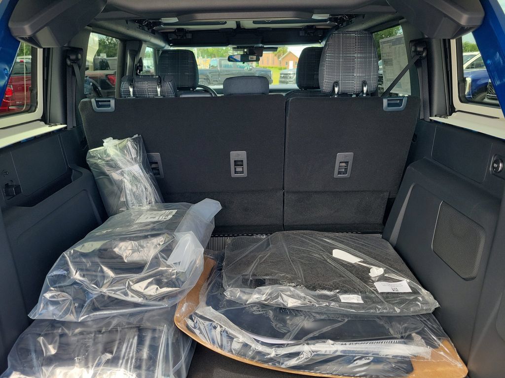 New 2026 Ford Bronco Heritage Edition AWD/4WD image 8