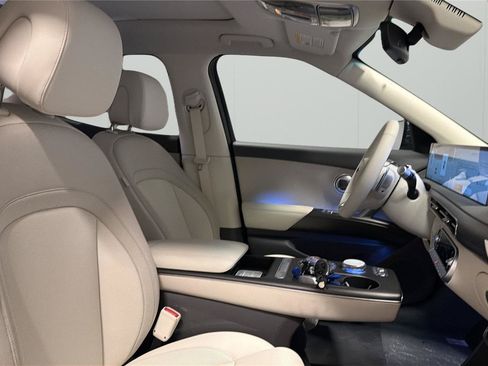 New 2026 Genesis GV60 RWD image 13