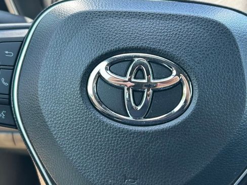 Used 2024 Toyota Corolla SE FWD image 33