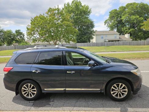 Used 2015 Nissan Pathfinder SL w/ SL Premium Package FWD image 7