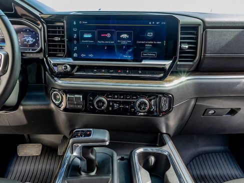 Used 2025 Chevrolet Silverado 1500 LT Trail Boss w/ Convenience Package II image 23