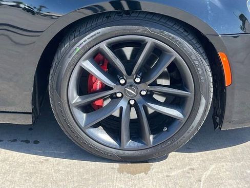 Used 2023 Chrysler 300 C RWD image 8