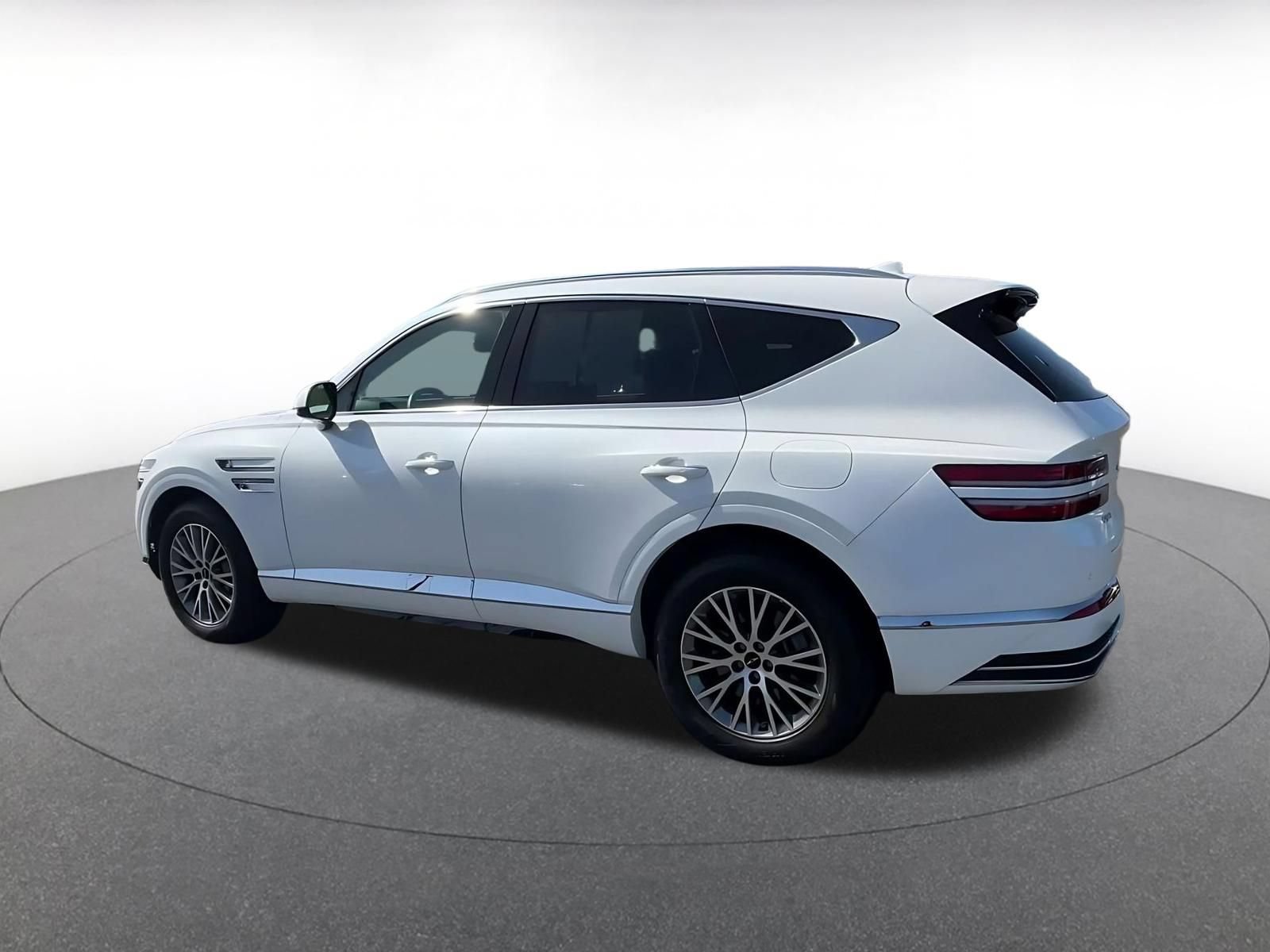 Used 2026 Genesis GV80 2.5T AWD/4WD image 9