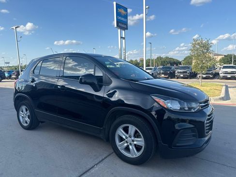 Used 2021 Chevrolet Trax LS FWD image 5