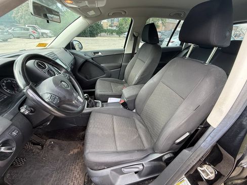 Used 2014 Volkswagen Tiguan S FWD image 9