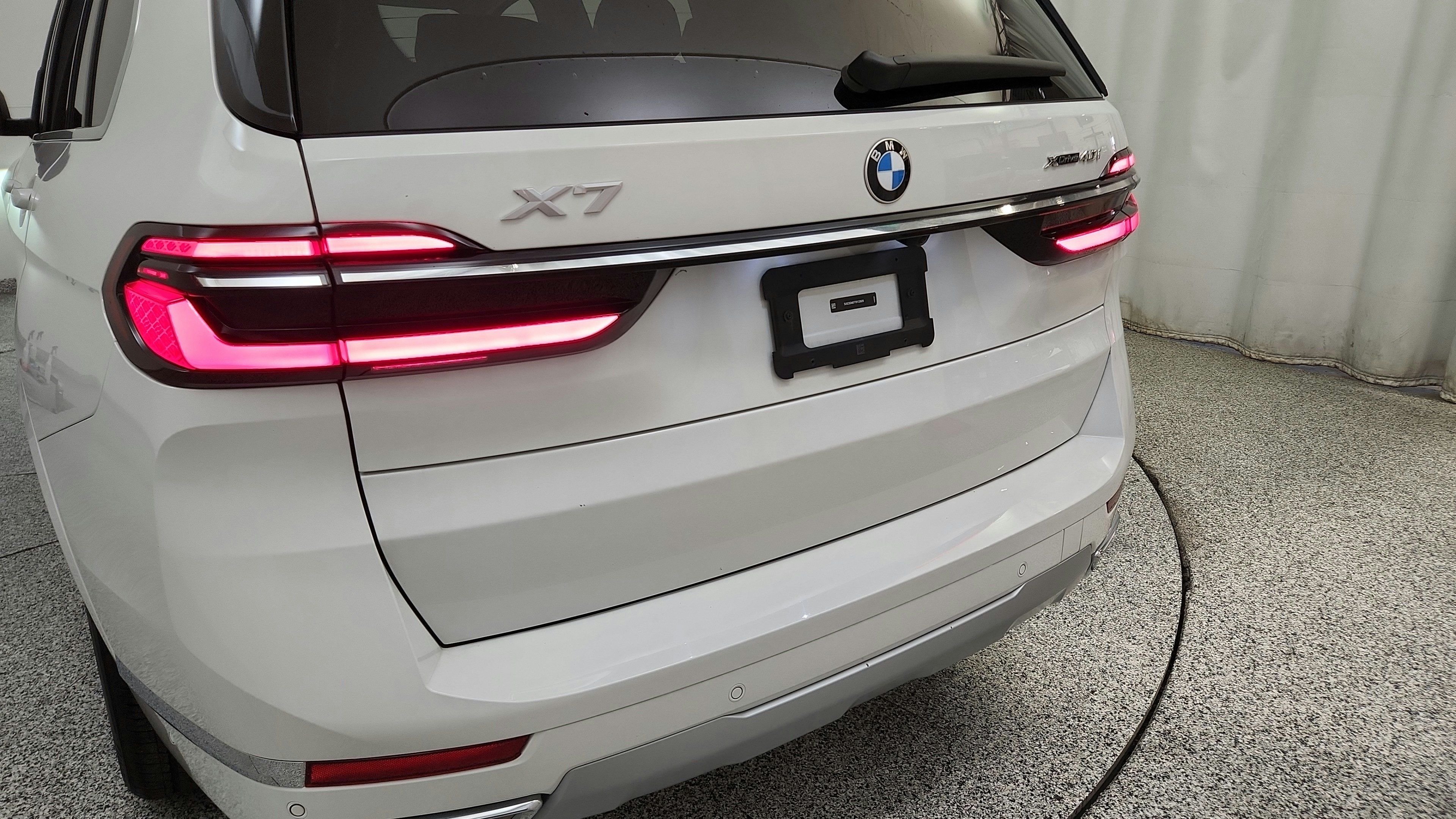 Used 2026 BMW X7 xDrive40i AWD/4WD image 30