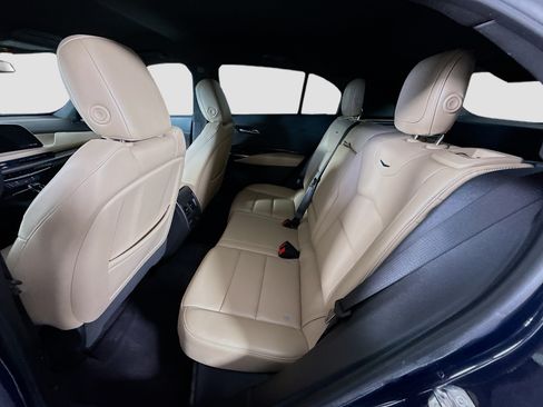 Used 2024 Cadillac XT4 Luxury FWD image 25