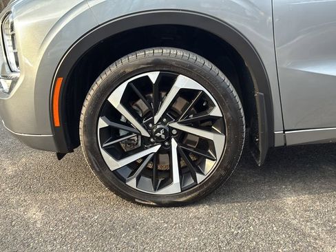 Used 2023 Mitsubishi Outlander SEL image 19