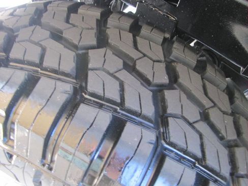 Used 2024 RAM 2500 Big Horn w/ Off Road Package AWD/4WD image 34