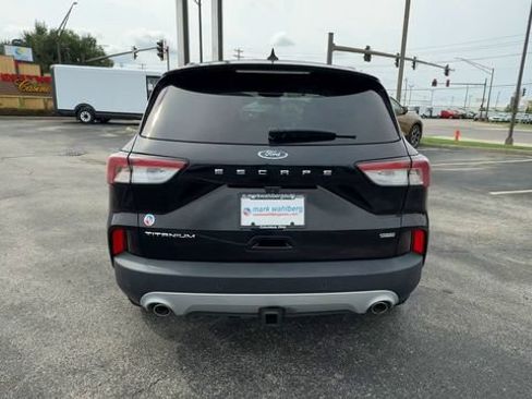 Used 2022 Ford Escape Titanium w/ Titanium Premium Package FWD image 7