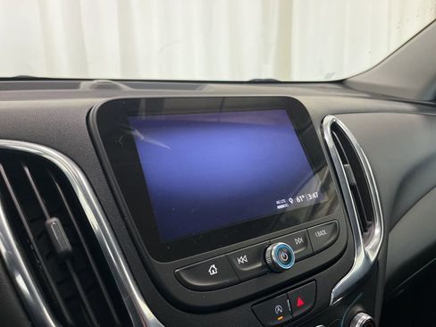Used 2023 Chevrolet Equinox LT AWD/4WD image 13
